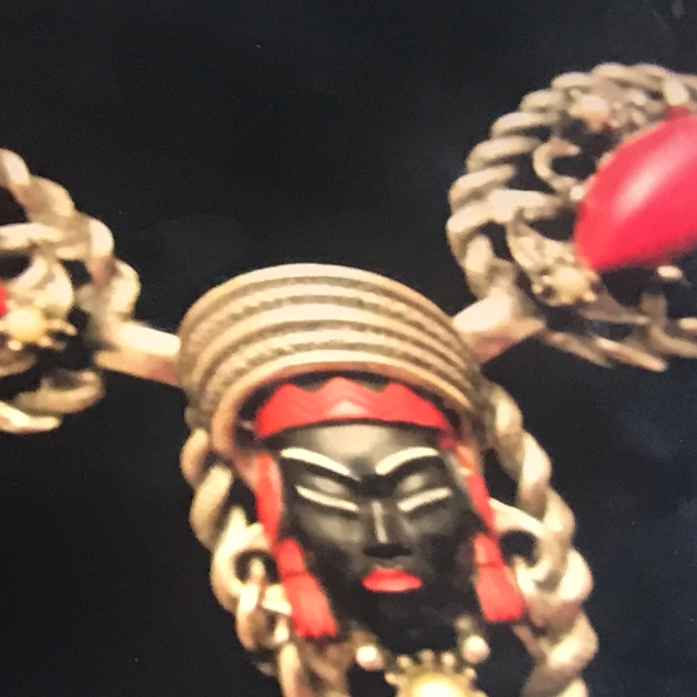Necklace - Picture 2 of 8